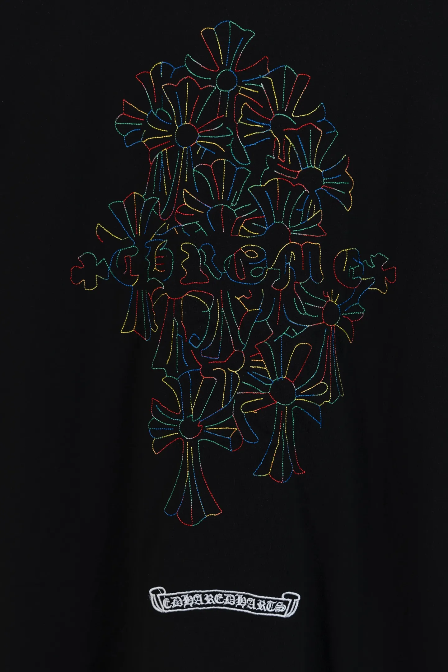 🅿️210 model number k732 Chrome hearte/Chrome heart ch 25ss Miami limited edition Sanskrit embroidered T-shirt short sleeves. A must-have item for daily commuting for men and women in light luxury. The correct version is welcome to compare. Detailed features: ·280 grams of 100% cotton double yarn jersey fabric. ·Custom dyed in the same cylinder, special thickened 32 pieces of double-strand 1x1 thread. ·Double-needle cross-stitch technology. ·Original main mark, washed hangtag. COLOUR: Black SIZE: xs s m L